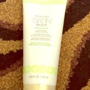 MaryKay Satin Body Silkening Shea Lotion